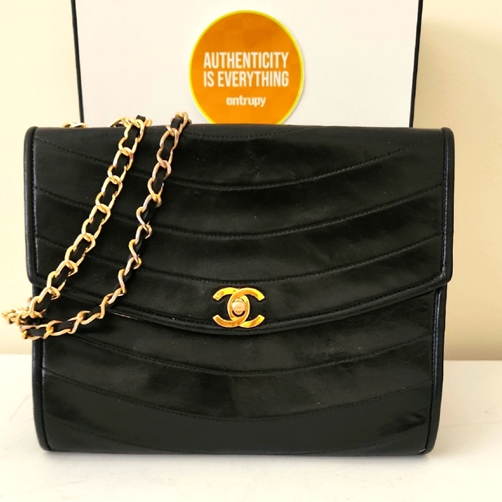 SOLD Chanel Flap Bag CC Turnlock Shoulder Crossbody Purse Black Gold ENTRUPY COA